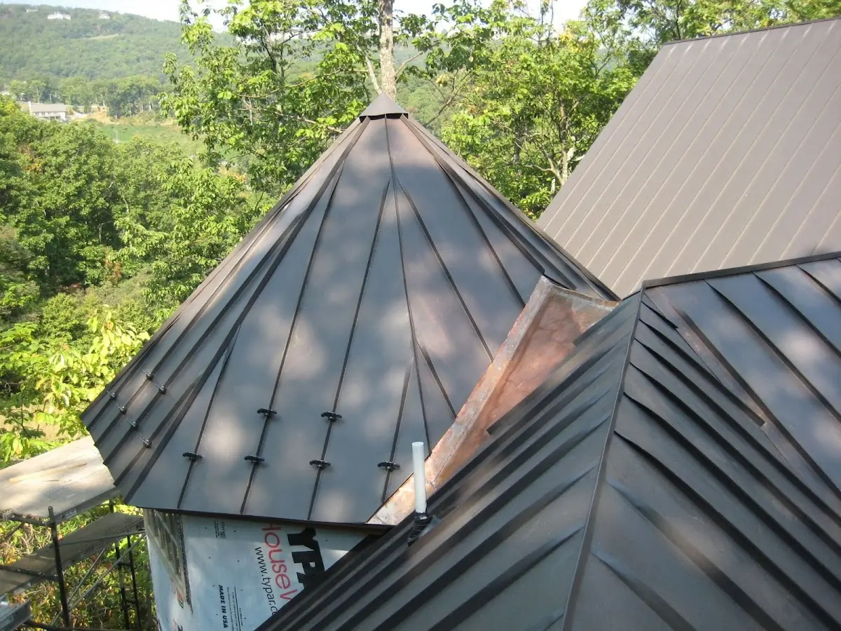 Professional Gutter Cleaning by Craftsman Roofing in Marina